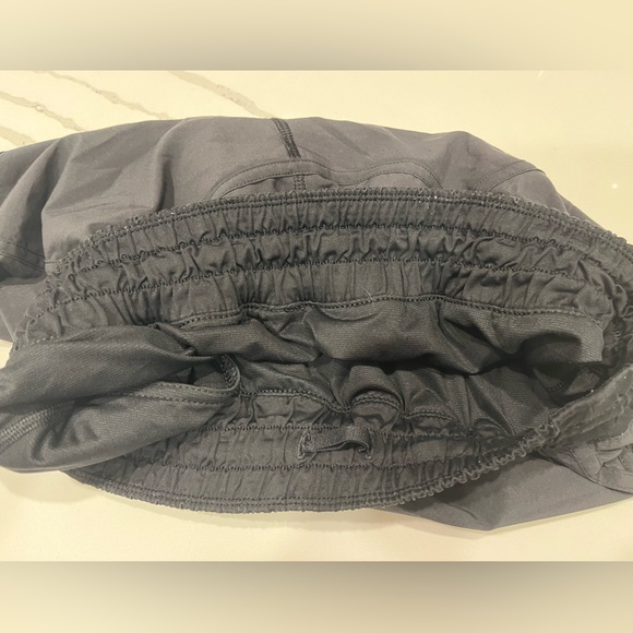 Lulu Lemon High-Rise Lined Short 3" - Picture 2 of 5